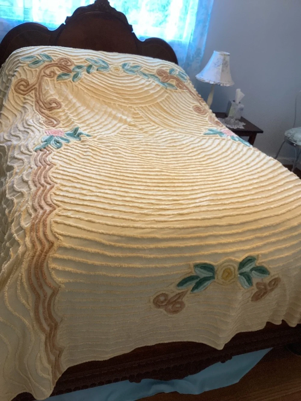 Vintage/antique full size floral chenille bedspread